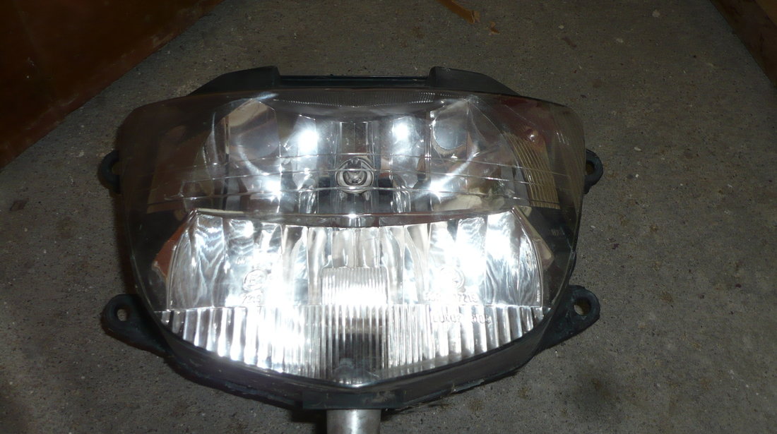 Far Honda Phanteon 125 150 2 T si Honda Foresight 250 4 T