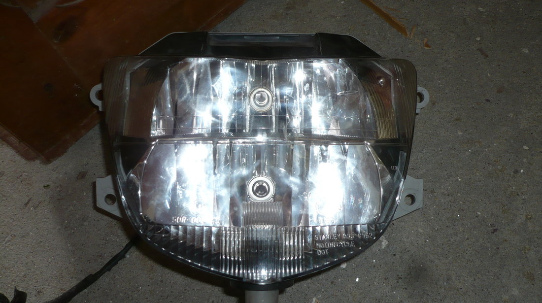 Far Honda Phanteon 125 150 2 T si Honda Foresight 250 4 T