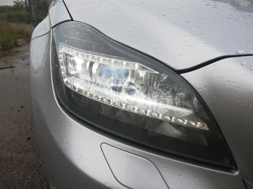 FAR ILS DREAPTA MERCEDES CLS W218 350 CDI AN 2011