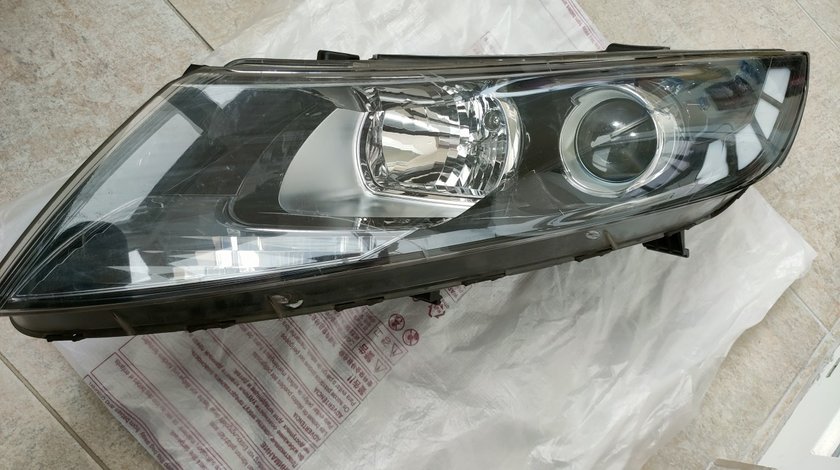 Far Kia Optima 92101 2T301 / Left Headlight Optima 92101-2T301