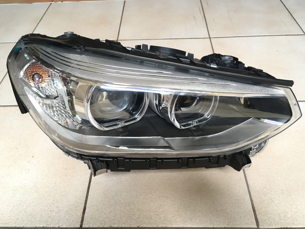 Far Led  Bmw X3 / X4 Dr. 8496818 / 63117466126 ( dupa 17' )