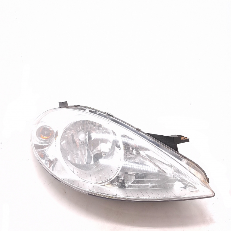 Far Mercedes-Benz A-Class (W169) 2004-2012 A 180 Cdi (169.007, 169.307) Om 640.940 Motorina Dreapta A1698200261, 0301197202, 131010600 Automotive Lighting