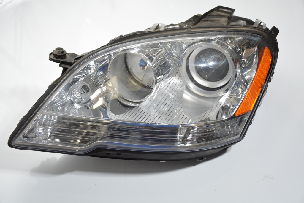 Far Mercedes-Benz Ml / M-Class (W164) 2005-2011 Stanga A1648207161