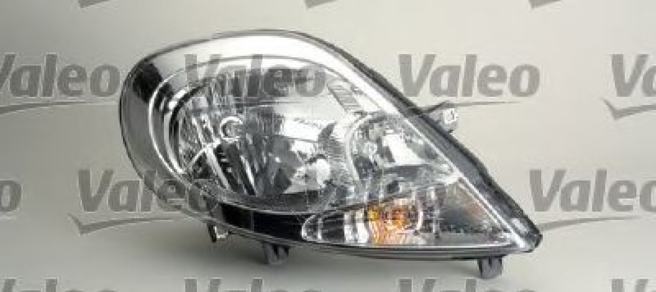 Far NISSAN PRIMASTAR bus (X83) (2001 - 2016) VALEO 043395 piesa NOUA