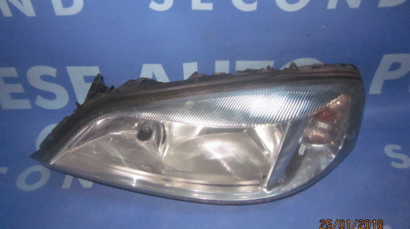 Far Opel Astra G (ureche rupta, crapat pe spate)