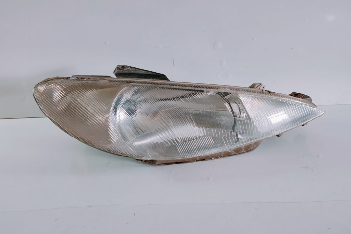 Far Peugeot 206