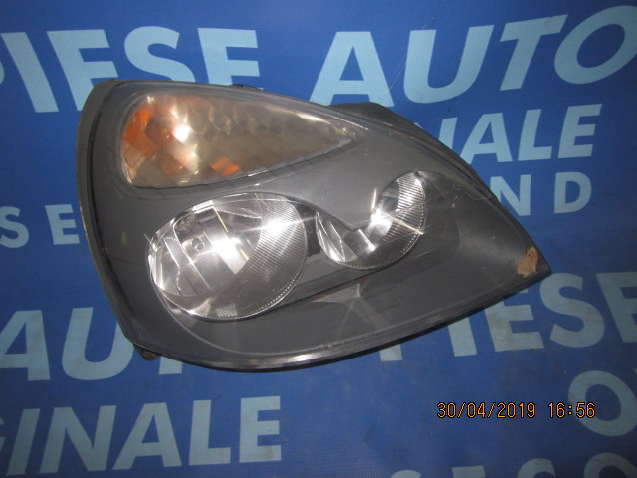Far Renault Clio (carcasa sparta)
