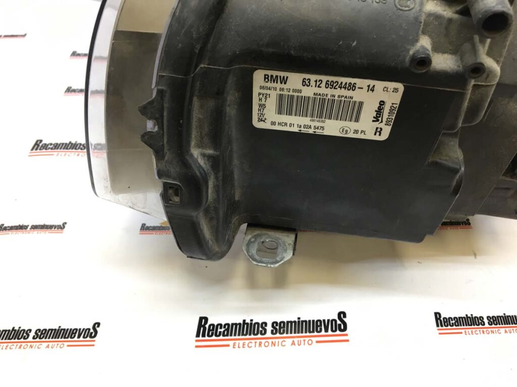 FAR + semnalizare dreapta VALEO BMW 118D 6312692448614 / 893109216312692448614 / 89310921