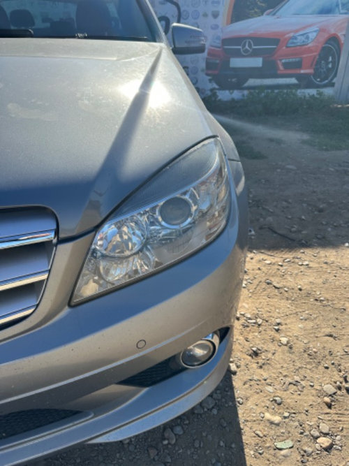 Far stânga Mercedes c class w204 fără xenon non Facelift