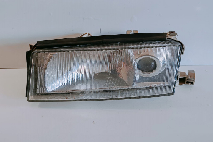 Far stanga 24608500LI Skoda Octavia [1996 - 2000]