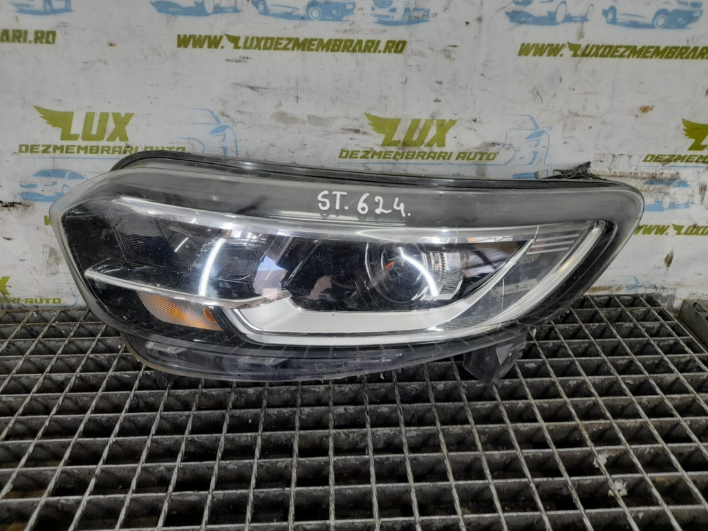 Far stanga 260609857R Renault Kadjar [2015 - 2018] 1.6 dci R9M414