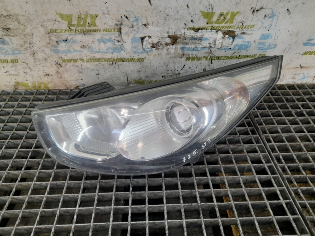 Far stanga 92101-2Y Hyundai ix35 [2009 - 2013] 2.0 crdi D4HA