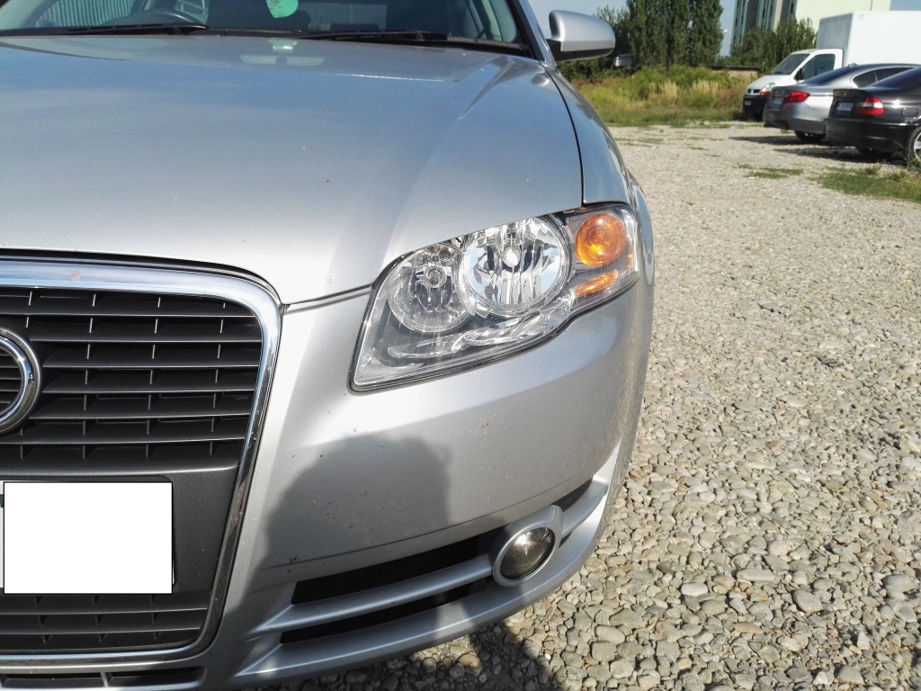 Far stanga Audi A4 B7 2.0 tdi BLB