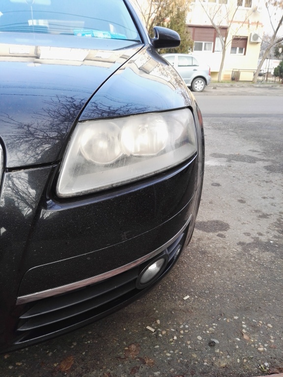 Far stanga Audi A6 4F 3.0 TDI QUATTRO