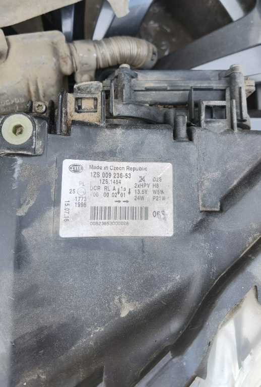 Far stanga Audi A8 2003-2010 1ZS 009 236-531