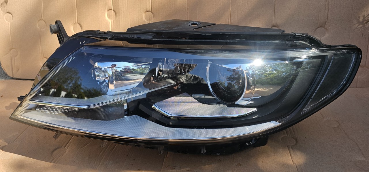 Far stanga Bi-Xenon Vw Passat CC Facelift 2013 2014 2015 2016