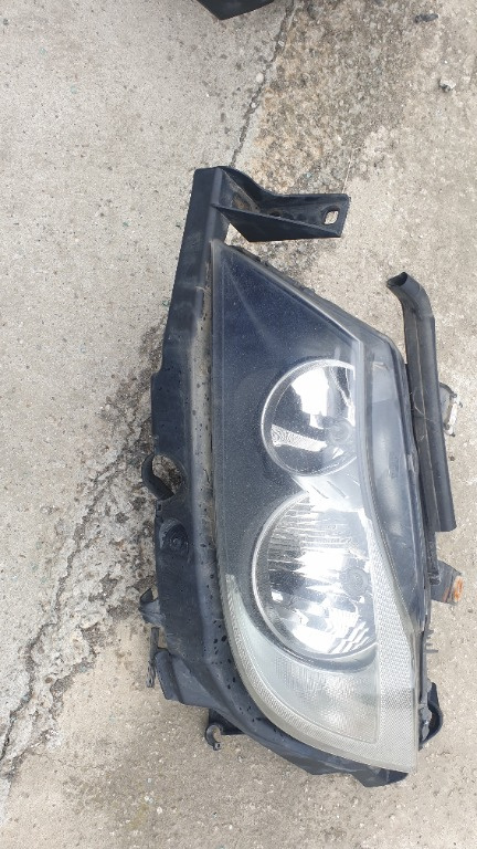 Far stanga BMW E90 2007 Combi 2.0