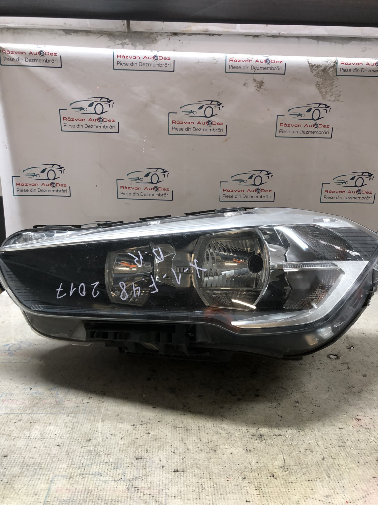Far stanga BMW X1 F48 2017, 734653511