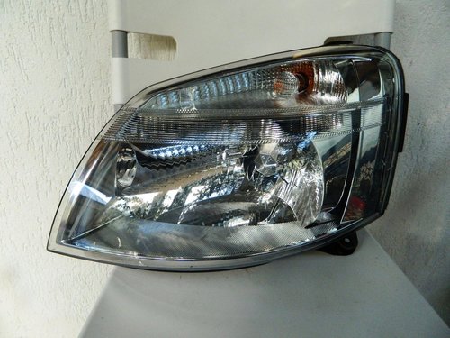 Far stanga Citroen Berlingo model 2003 cod 9644150980