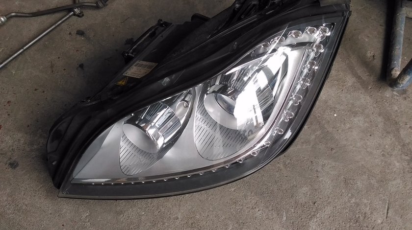 Far stanga CLS w218 a2188208361
