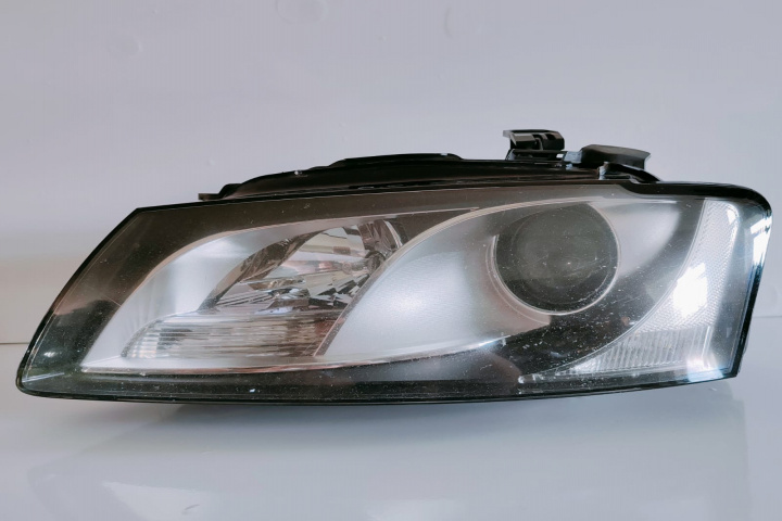 Far Stanga cod 8T0941003AB 8T0941003AB Audi A5 8T [2007 - 2011]