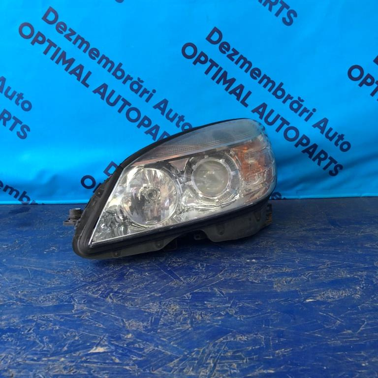Far stanga cu lupa Mercedes C Class W204 2007-2011