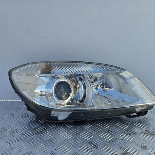 Far stanga cu lupa Skoda Fabia 2 2006-2010