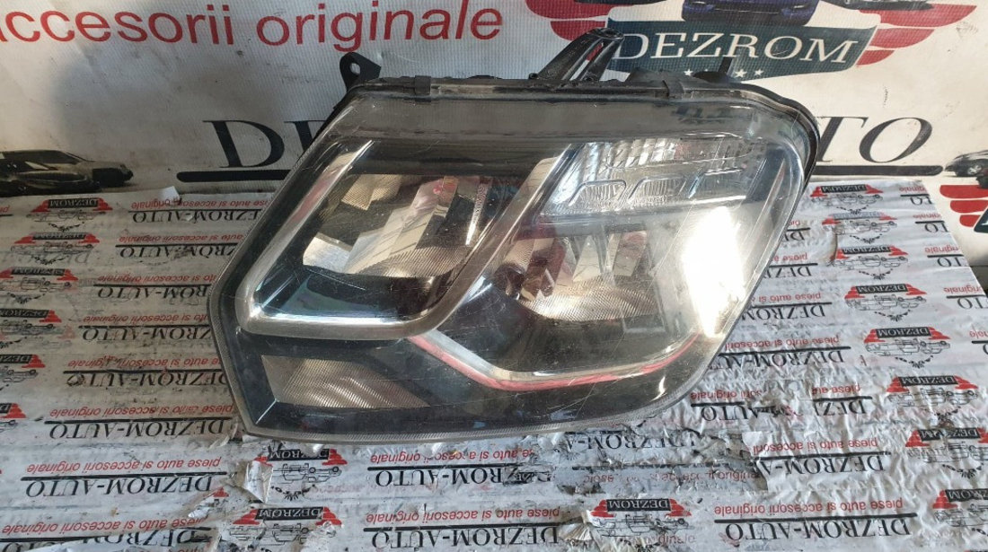 Far stanga Dacia Duster Facelift original cu Halogen