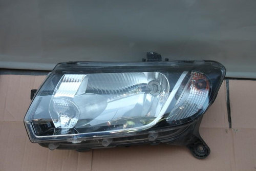 Far stanga Dacia Sandero 2 2012-2017