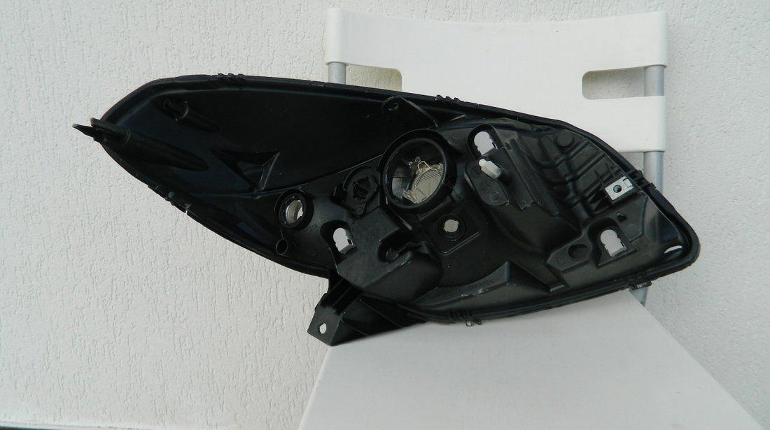 Far stanga Dacia Sandero model 2008-2012 Original GRI