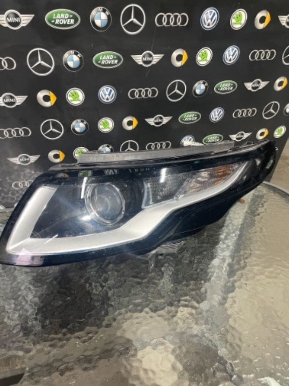 Far stanga de Europa range rover evoque facelift