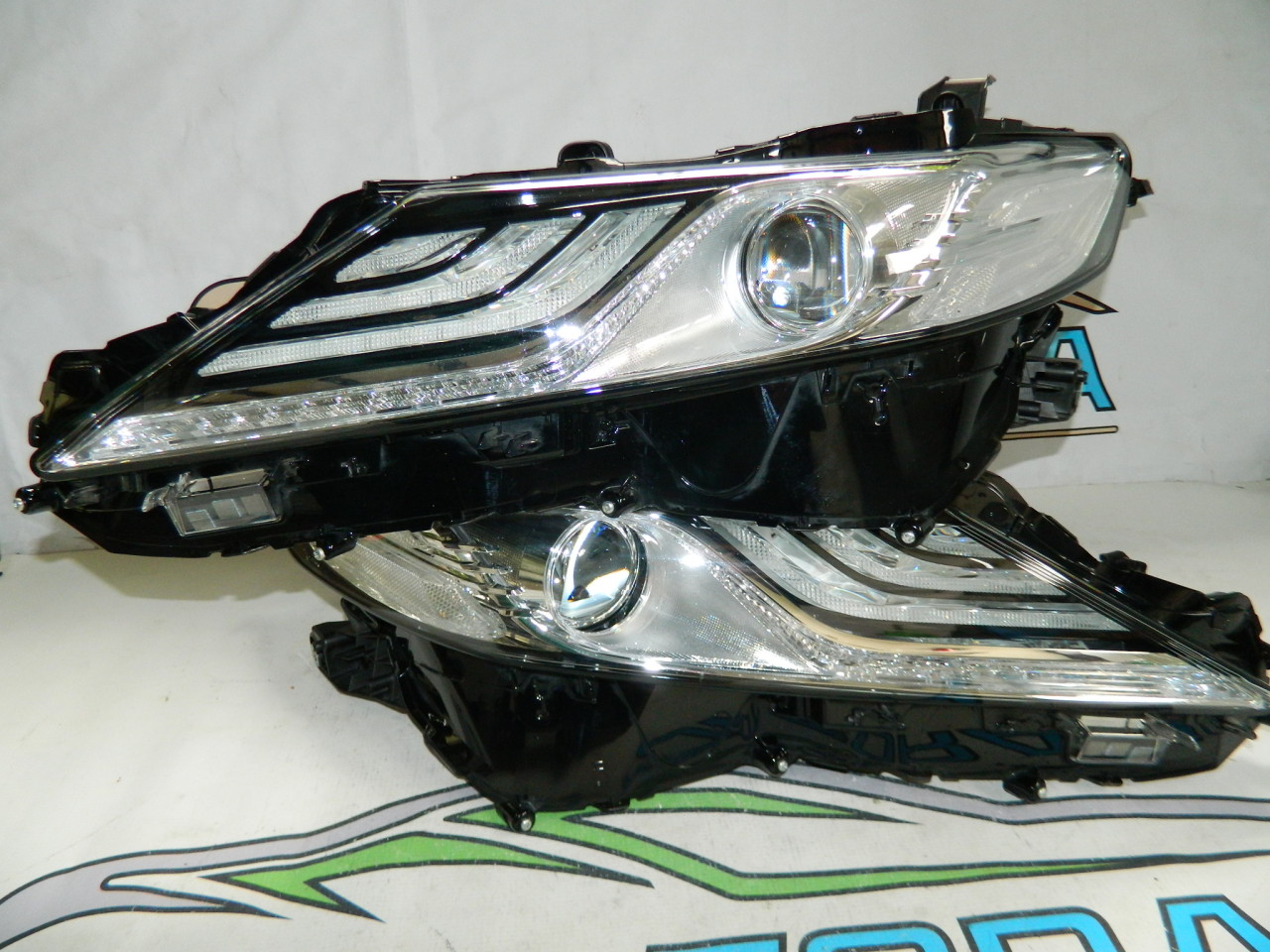 Far stanga dreapta Full LED Toyota Camry model 2018 2019 2020 2021 2022 2023