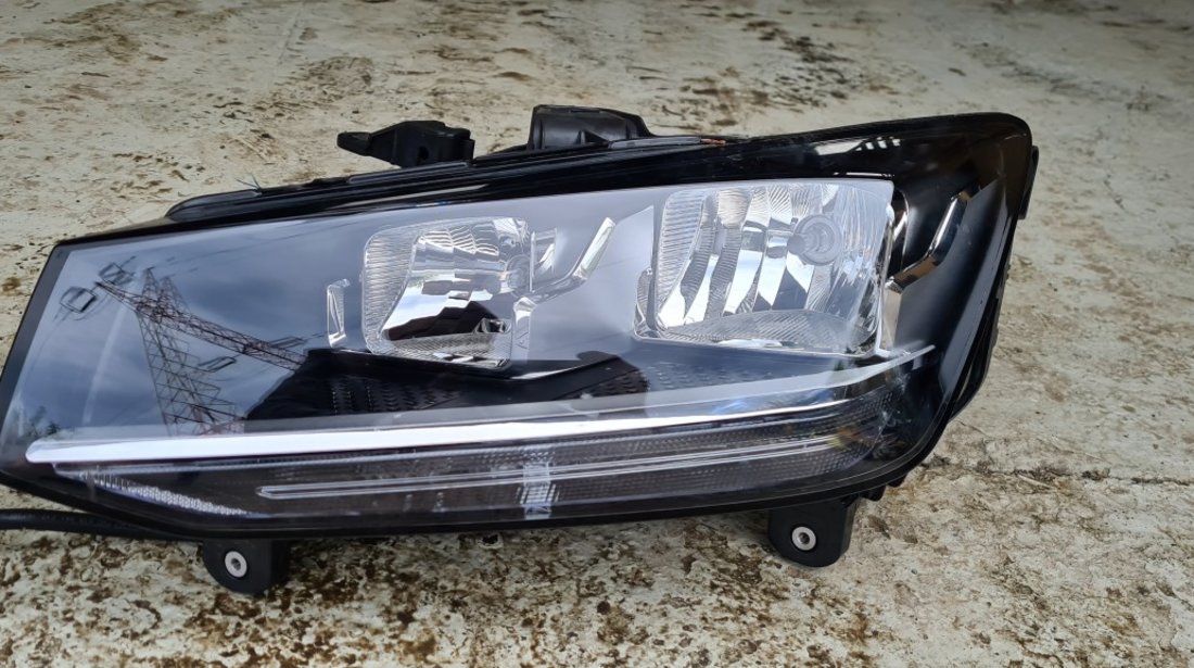 Far stanga dreapta halogen Audi Q2 2017 2018 2019