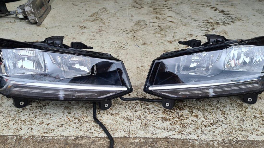 Far stanga dreapta halogen Audi Q2 2017 2018 2019