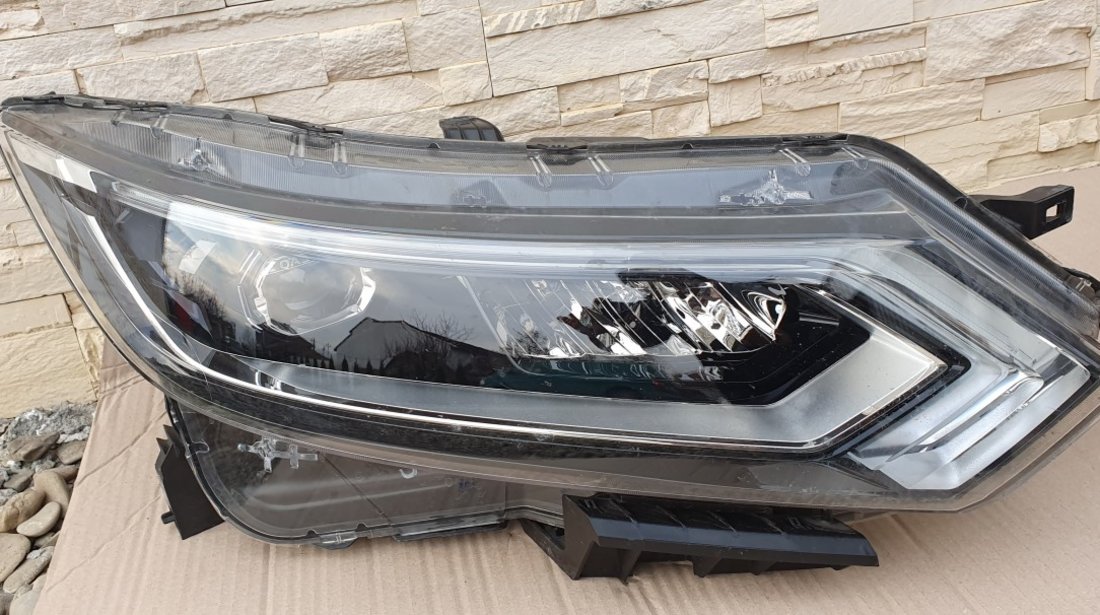 Far stanga dreapta LED Nissan Qashqai 2017 2018 2019