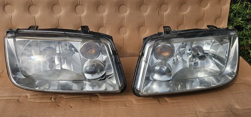 Far stanga / dreapta Vw Bora 2000 2001 2002 2003 2004