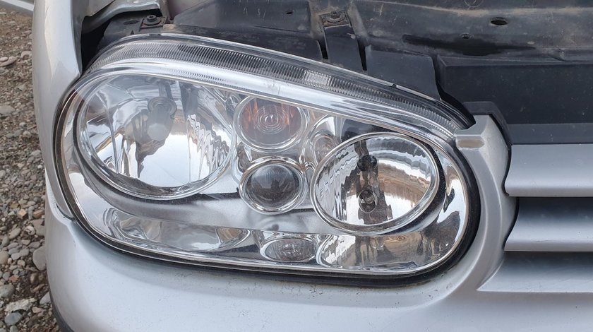 Far stanga dreapta Vw Golf 4 2000 2001 2002 2003 2004