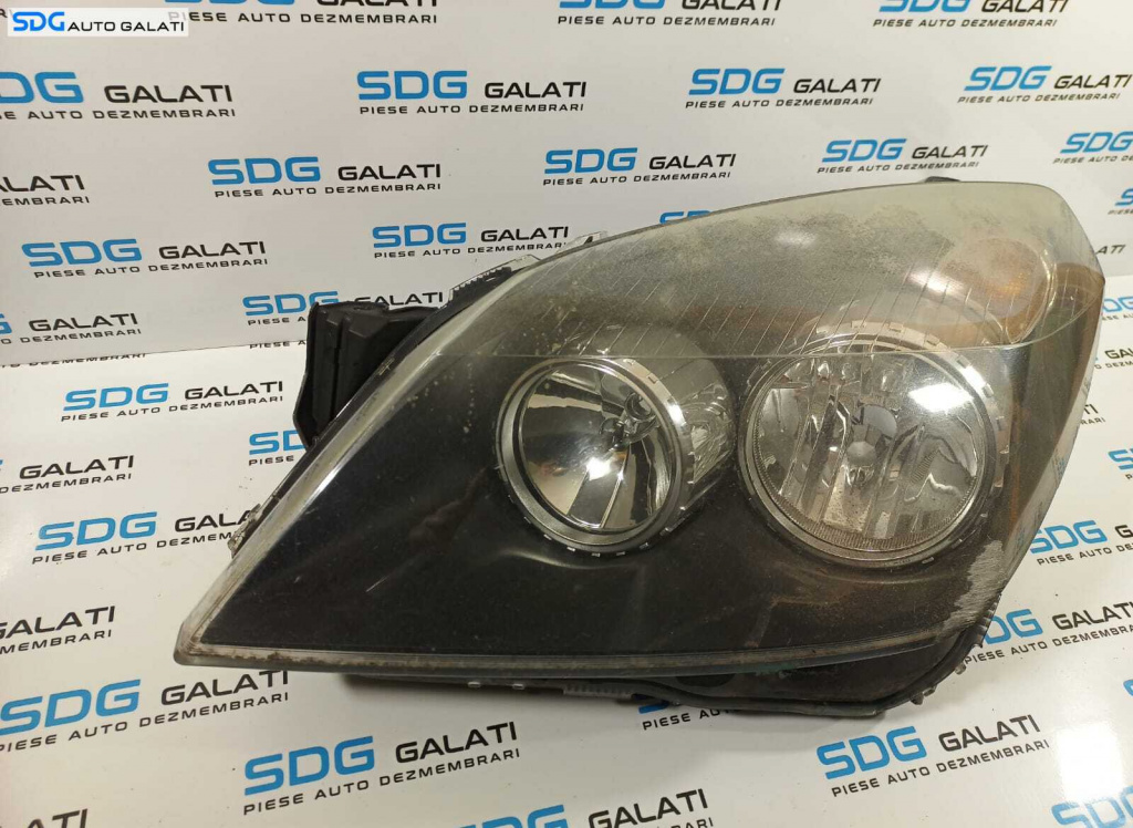 Far Stanga EUROPA FARA Xenon Opel Astra H 2004 - 2010 Cod 24451030 1LG270370-03 [L1961] (Ureche Lipsa)