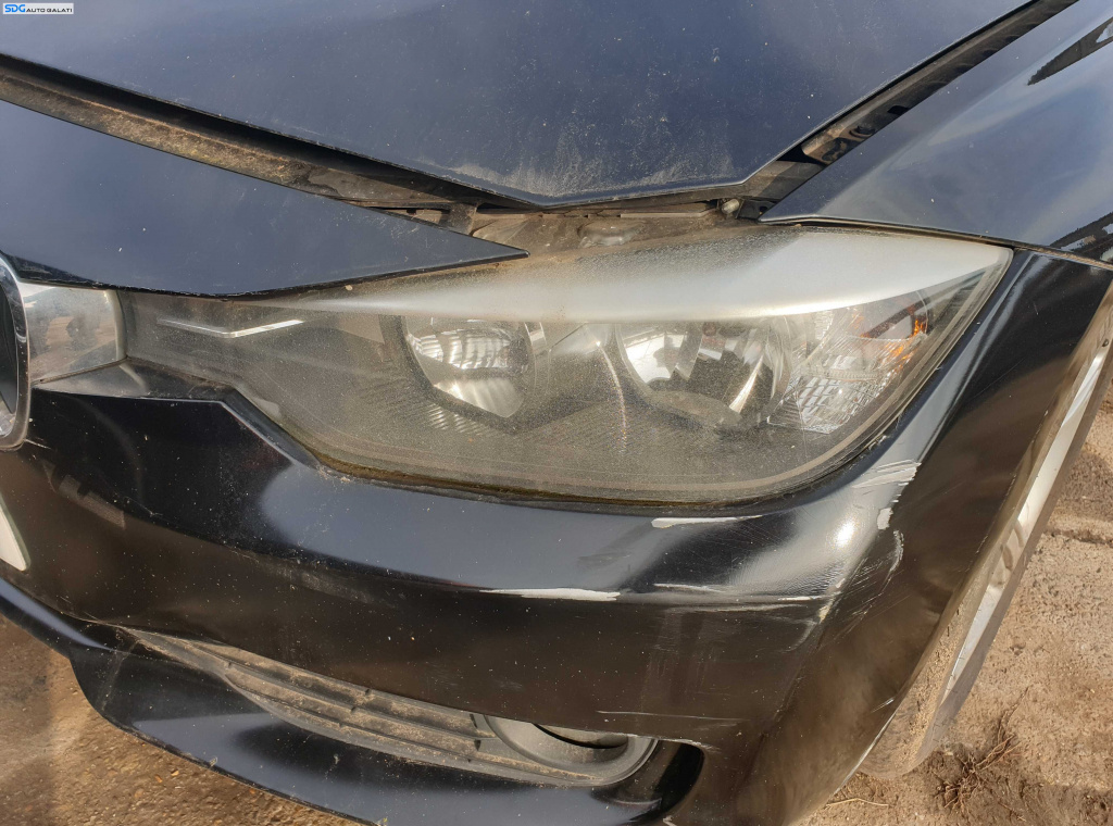 Far Stanga FARA Xenon BMW Seria 3 F30 F31 2011 - 2015 [K0356]