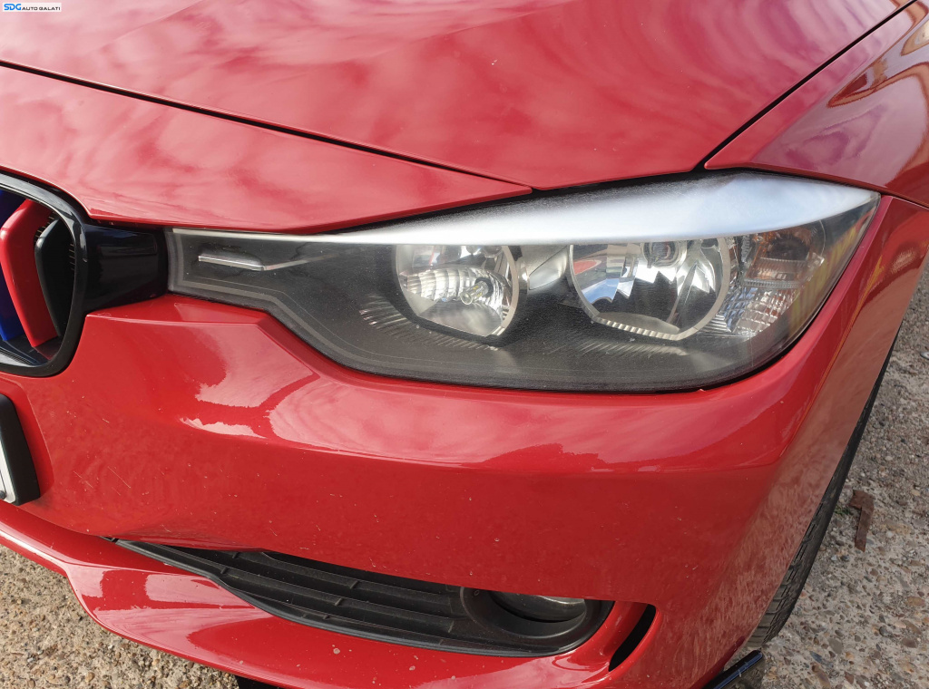 Far Stanga FARA Xenon BMW Seria 3 F30 F31 2011 - 2015 [K1141]
