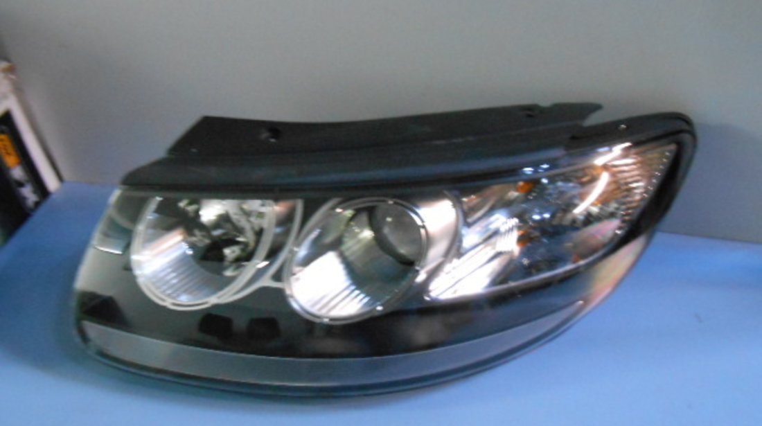 Far stanga fara xenon Hyundai Santa Fe 2006 - 2009 cod :92101-2BXXX