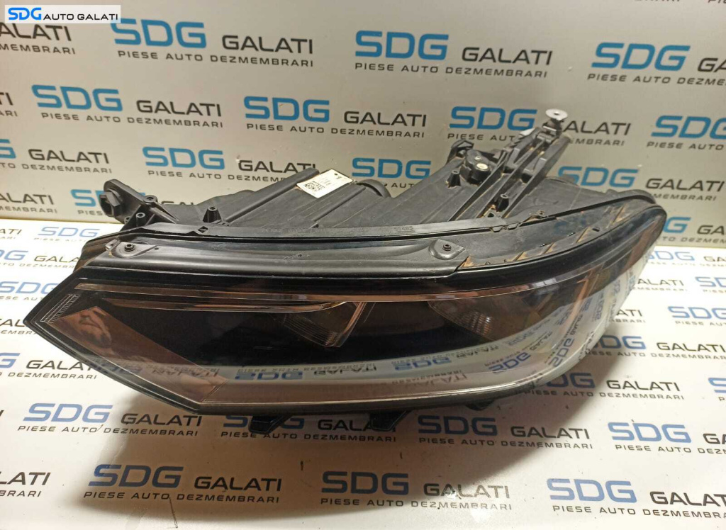 Far Stanga FARA Xenon Volkswagen Passat B8 2014 - 2019 [L0910]