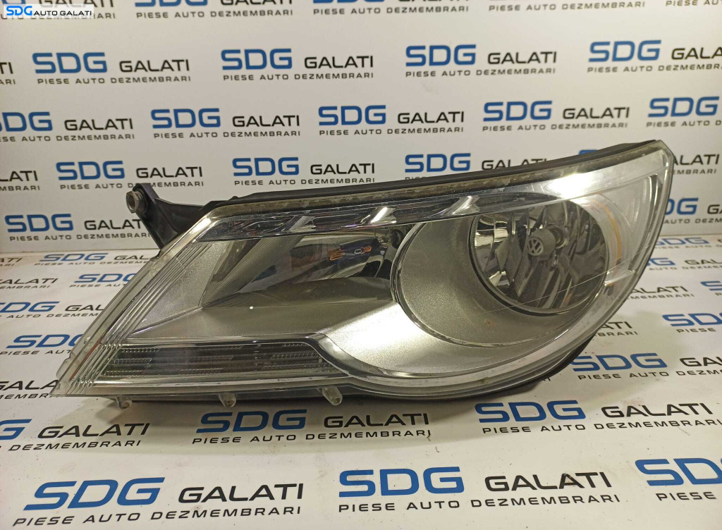 Far Stanga FARA Xenon Volkswagen Tiguan 2008 - 2011 Cod 5N2941031G [L1375]