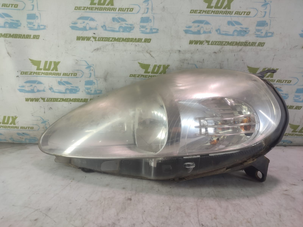 Far stanga fata Fiat Punto 3 [2005 - 2012] 1.3 D 199A9000