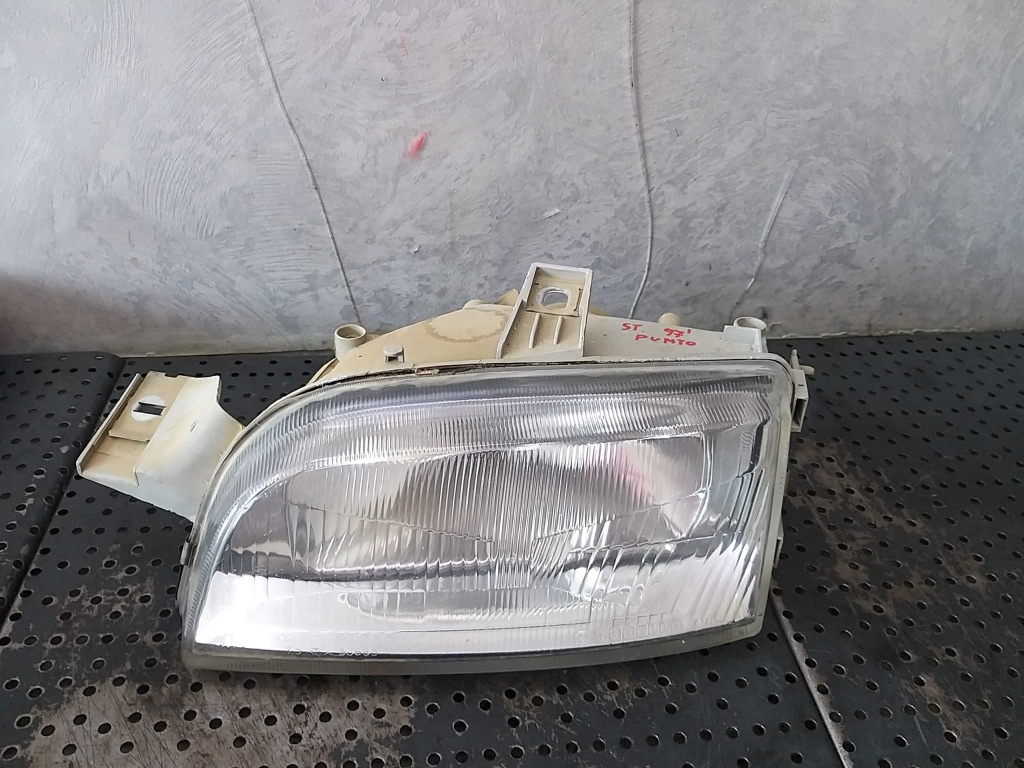 Far stanga fiat punto 176 36470748