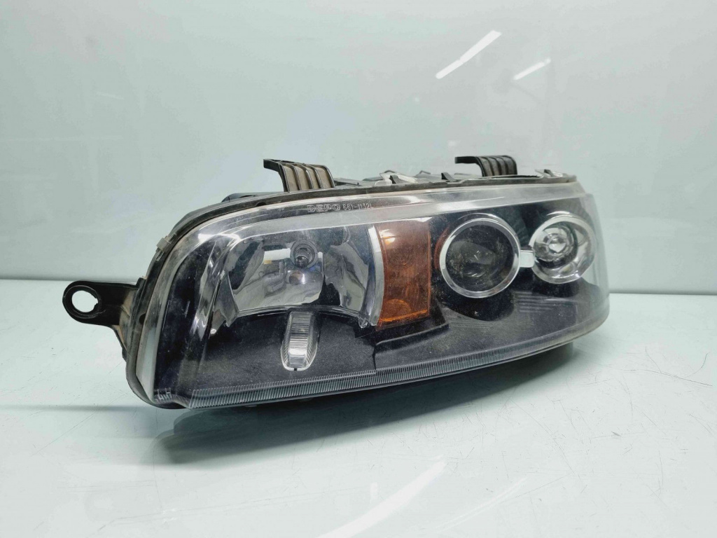 Far stanga Fiat Punto (188) [Fabr 1999-2007] OEM