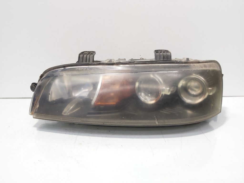 Far stanga, Fiat Punto (188) (id:703060)