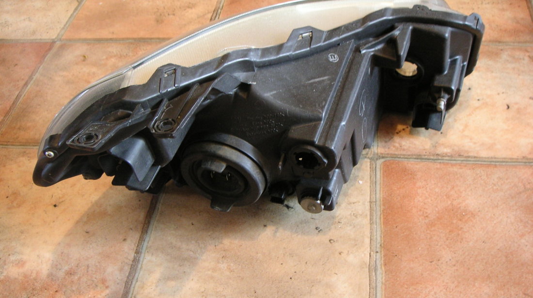 Far stanga Fiat Sedici 2006-2014, Suzuki SX4 europa