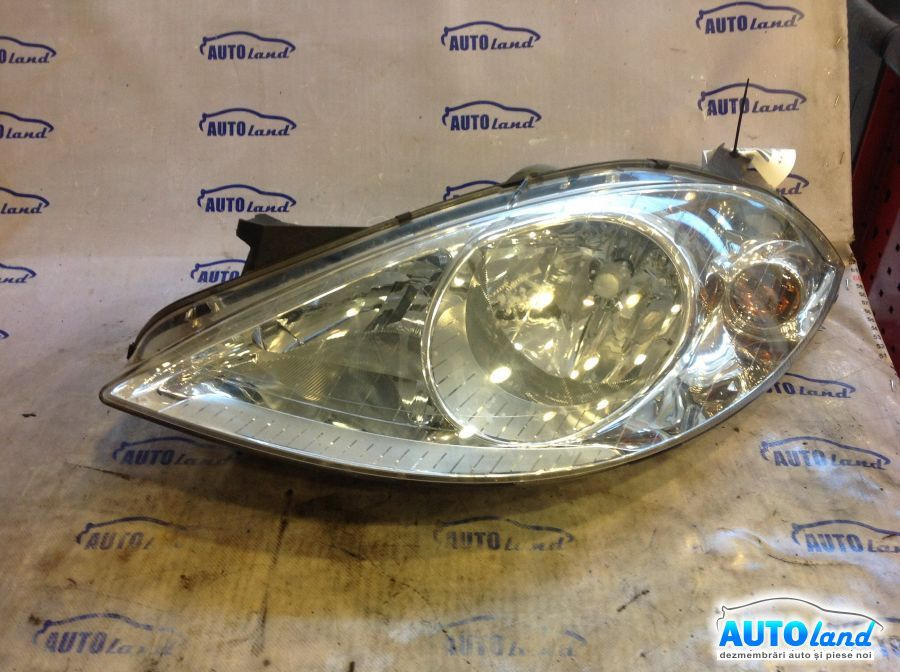 Far Stanga Fisurat Mercedes-Benz A-CLASS W169 2004