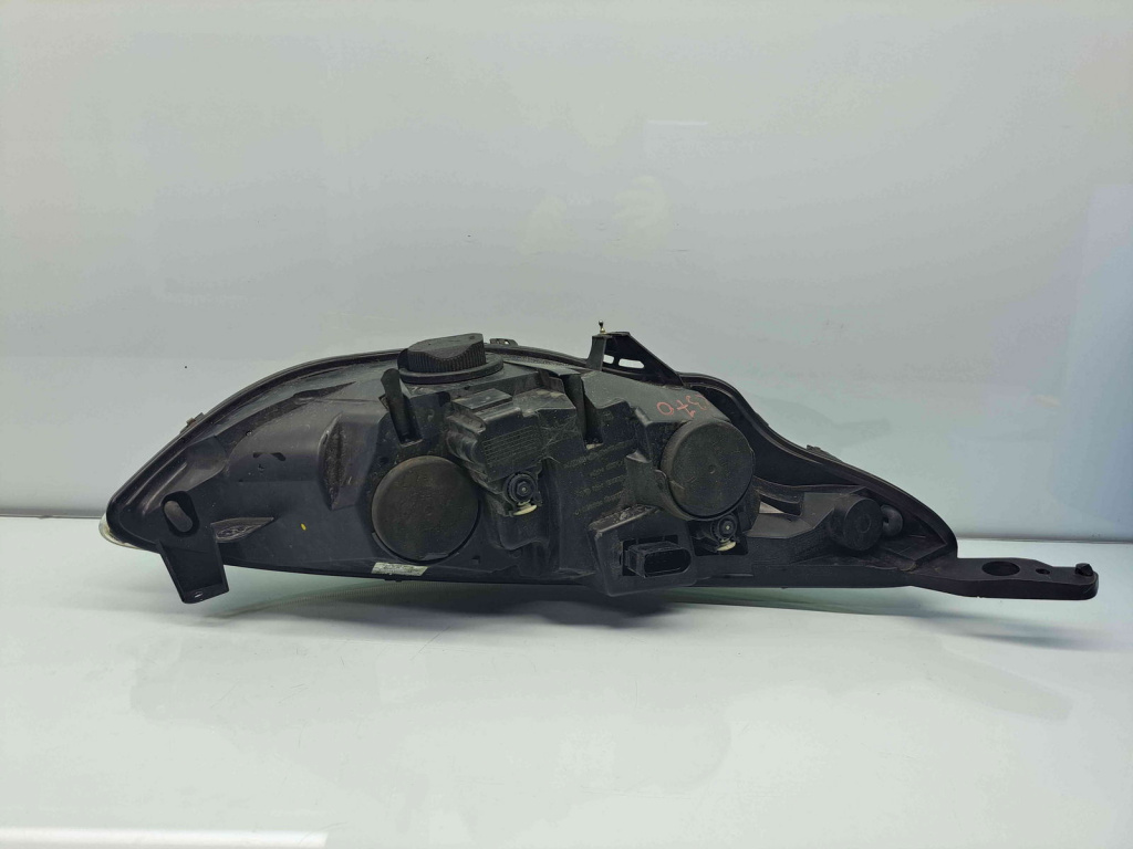 Far stanga Ford B-Max [Fabr 2012-prezent] AV1113W030DE